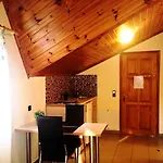 Mari-christi Apartment