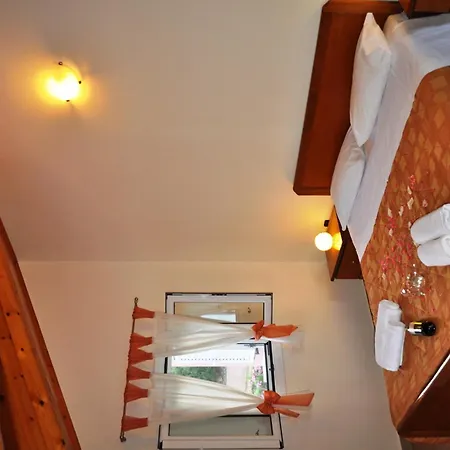 Mari-christi بوروس