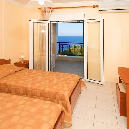Daire Mari-christi Poros (Kefalonia)